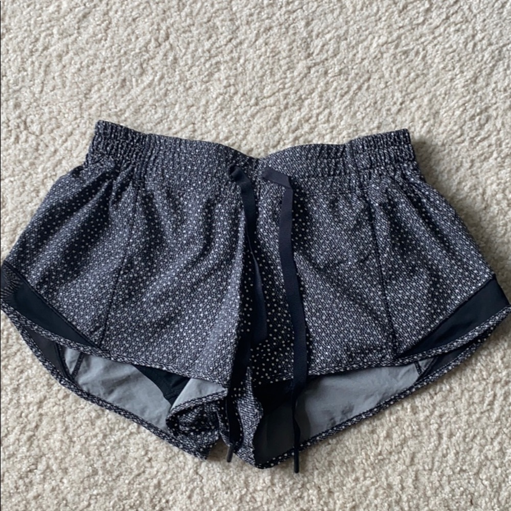 Lululemon Hotty Hot Short 1 *2”